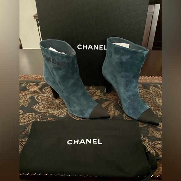 CHANEL Women's Boots Size 7.5 Blue - Picture 7 of 9